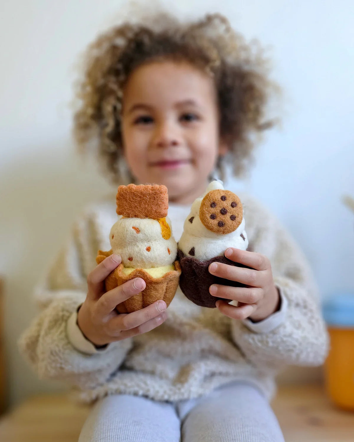 Tara Treasures Felt Giant Biscoff Cupcake