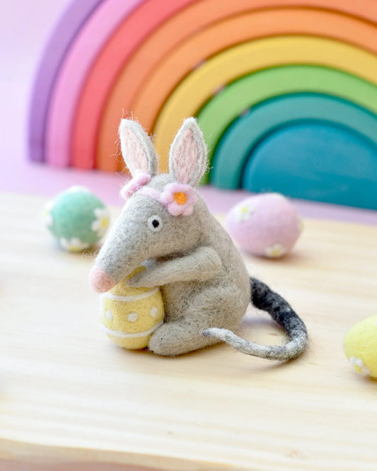Tara Treasures Felt Bilby with Easter Egg - Cheeky Junior