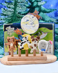 Load image into Gallery viewer, Tara Treasures Hey Diddle Diddle Finger Puppet Set
