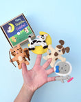 Load image into Gallery viewer, Tara Treasures Hey Diddle Diddle Finger Puppet Set
