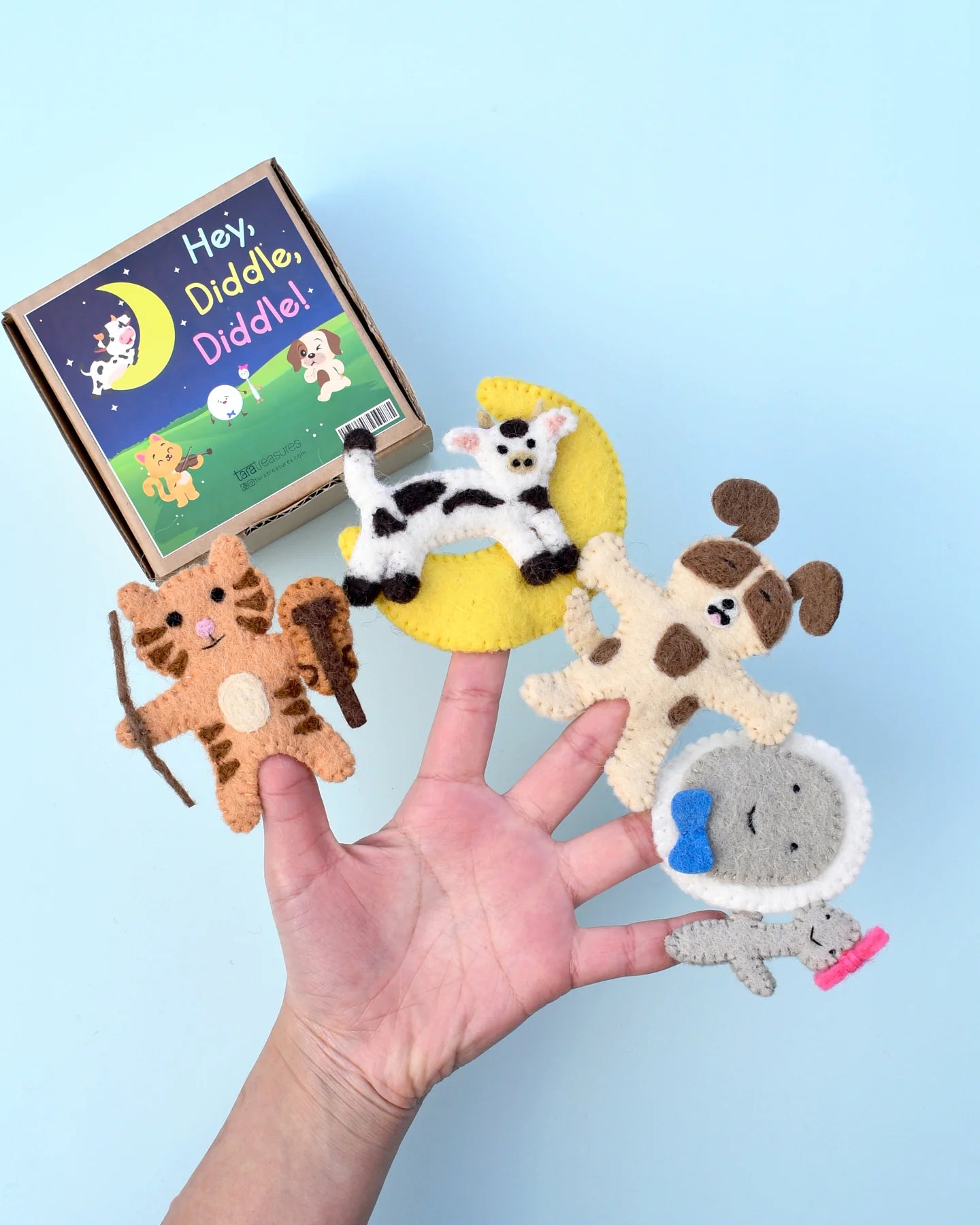 Tara Treasures Hey Diddle Diddle Finger Puppet Set